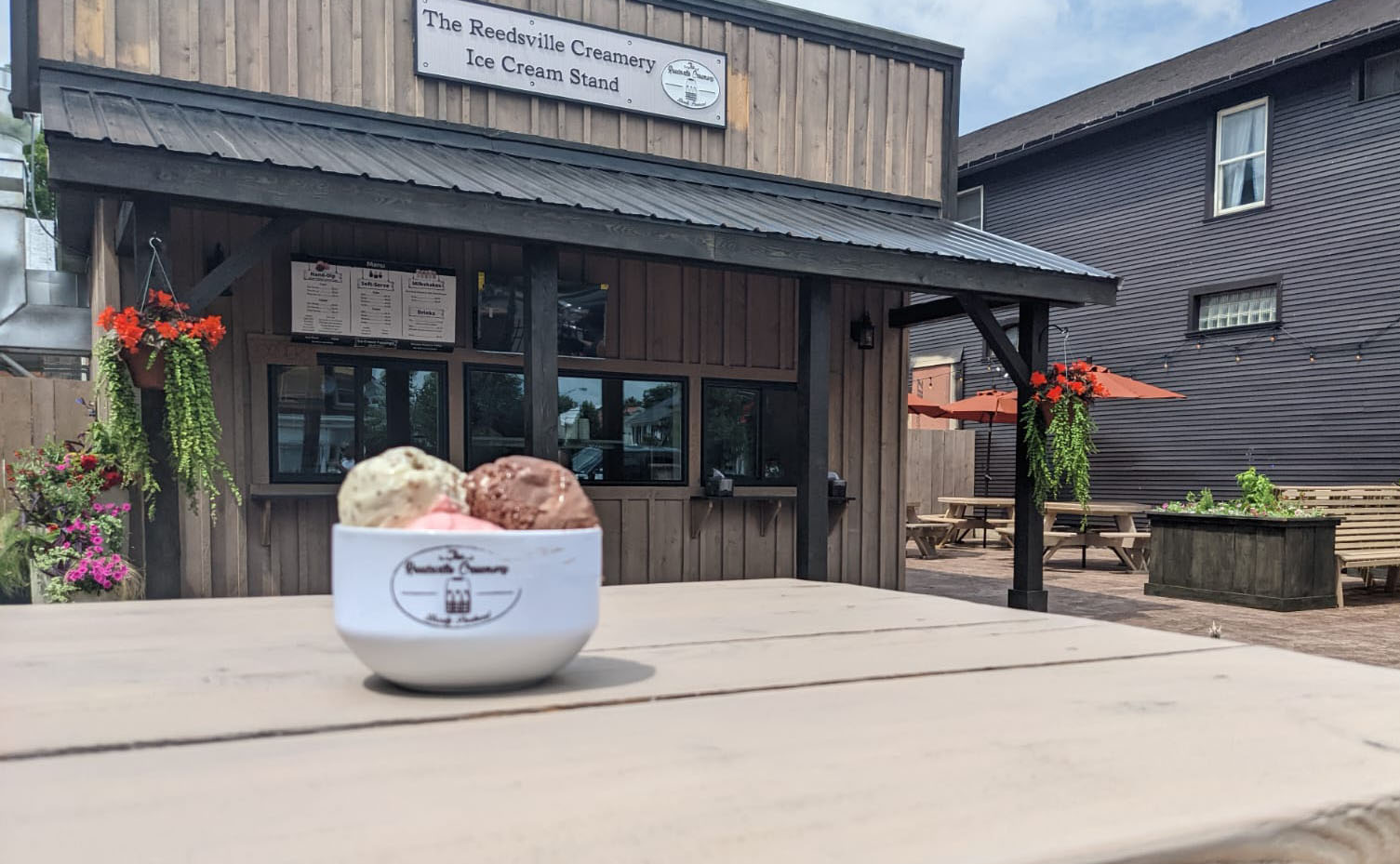 the reedsville creamery ice cream stand